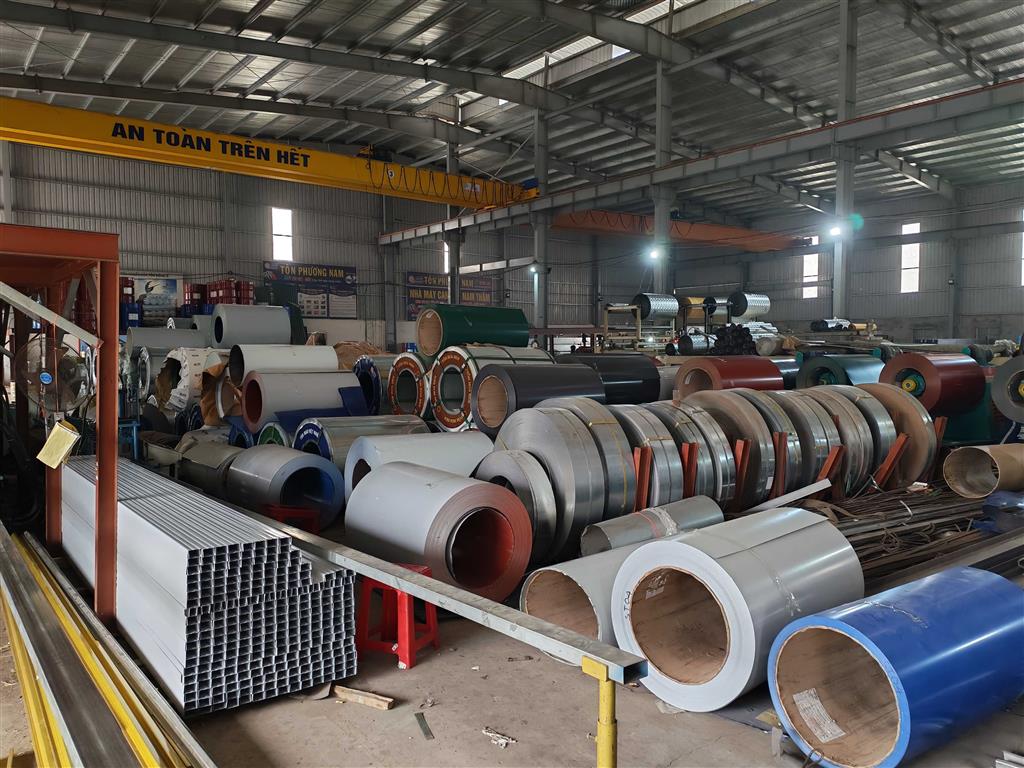 Nam Thắm là đơn vị vừa thương mại vừa sản xuất tôn, ống hộp